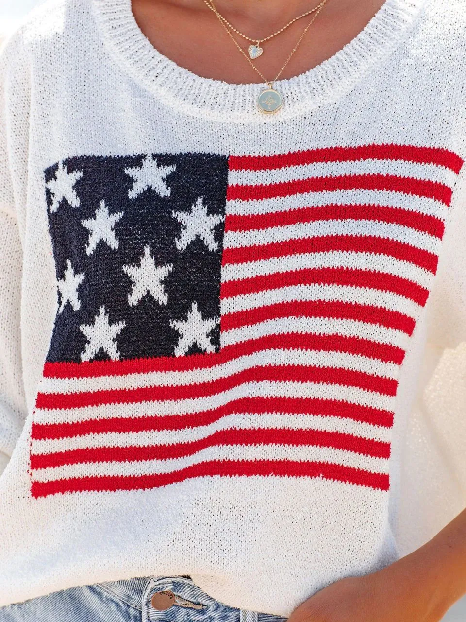 Cozy and Casual Knitted Sweater with American Flag Print