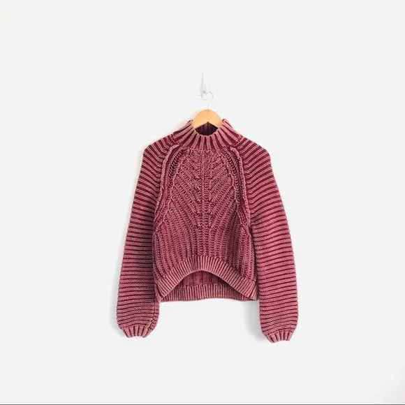 SWEETHEART SWEATER